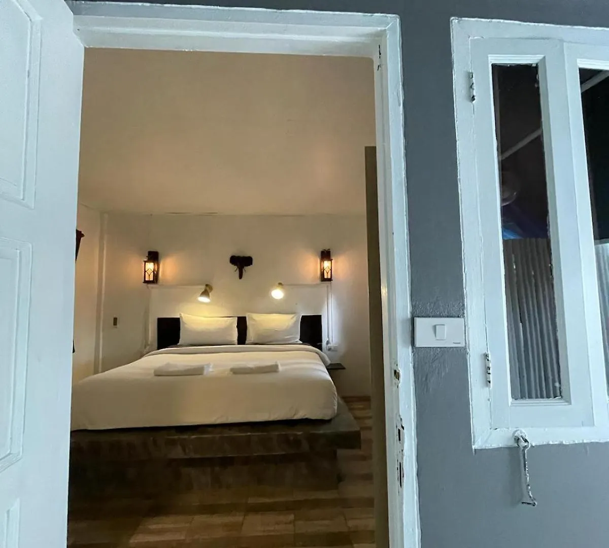 New Harrys Sunset Resort - Klong Nin Beach Ко-Ланта 2*,