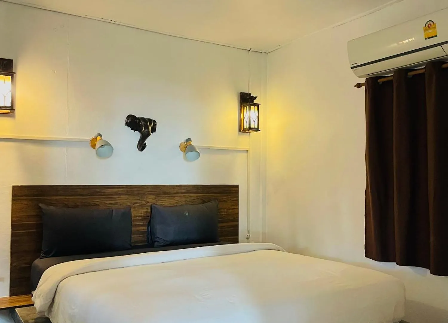 New Harrys Sunset Resort - Klong Nin Beach Ko Lanta