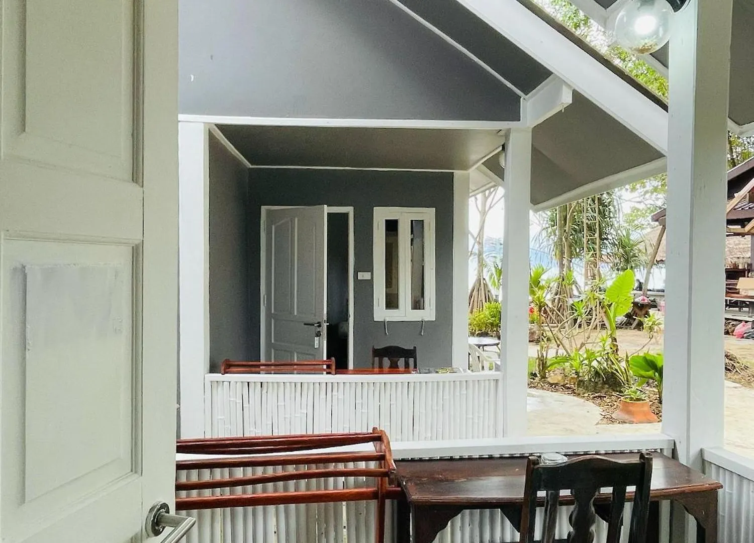 New Harrys Sunset Resort - Klong Nin Beach Ko Lanta