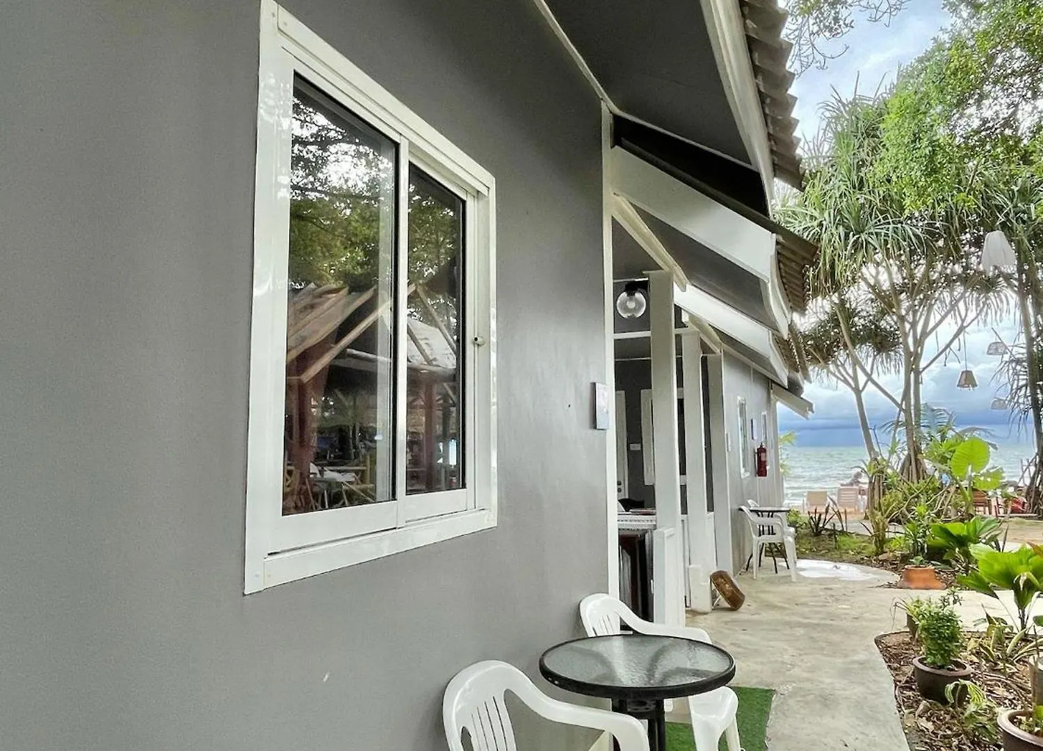 New Harrys Sunset Resort - Klong Nin Beach Ko Lanta